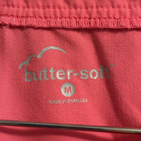 UA Butter-soft scrub set - Picture 2 of 5